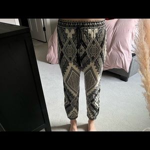 Flying tomato pants size S